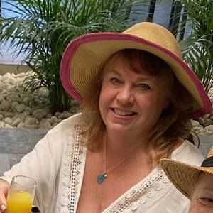 Meet your Posher, Lori